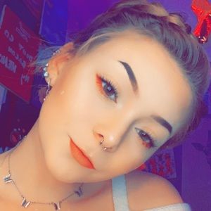 Meet your Posher, Savannaha